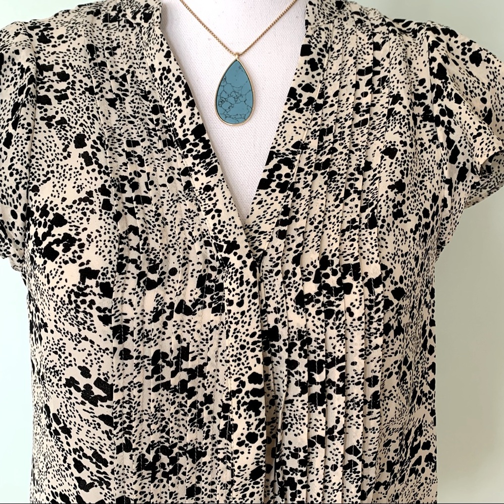 H&M Flutter Sleeve Pleated Print Top Blouse Xs - image 2